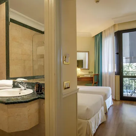 Hotel Donna Laura Palace By Omnia 4*