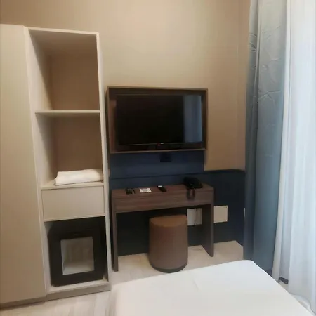 The B Place Hotel