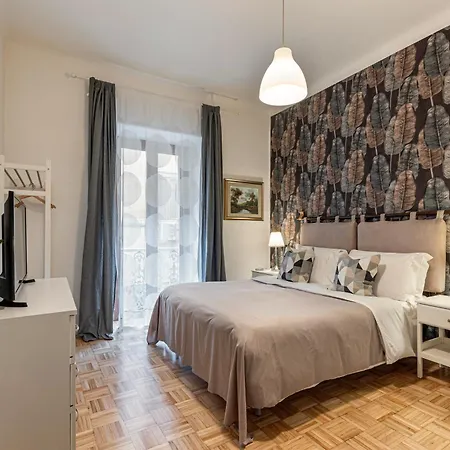 Urbana Colosseum Apartamento