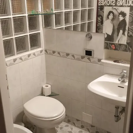 Our Arty Flat In Monti Rome
