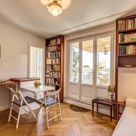 Attic With Terrace Overlooking St Peters Basilica Apartment