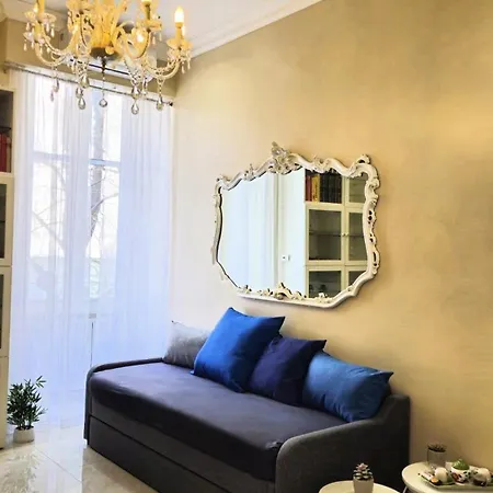 Apartment Boulevard *