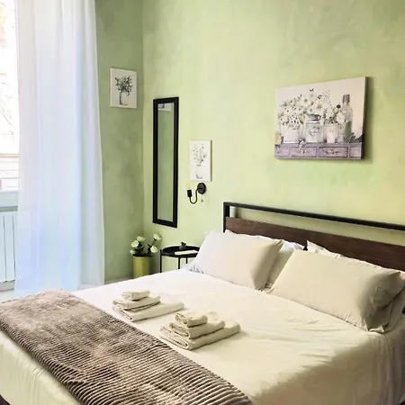 Boulevard Apartment *