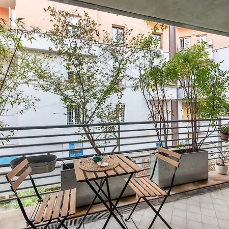 Private Terrace & Parking Apartment *