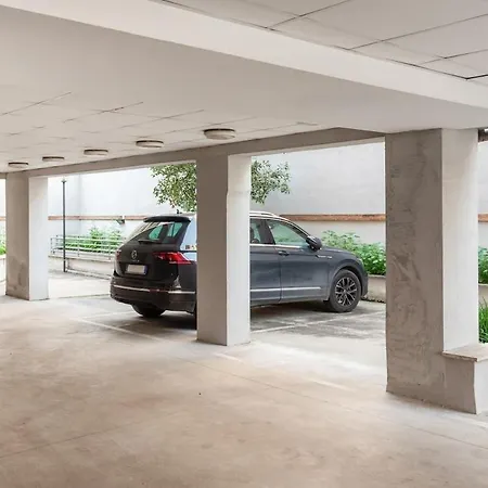 Private Terrace & Parking *