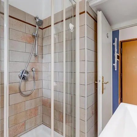 Daire Ferravilla Apt, 2 Min To Subway! *
