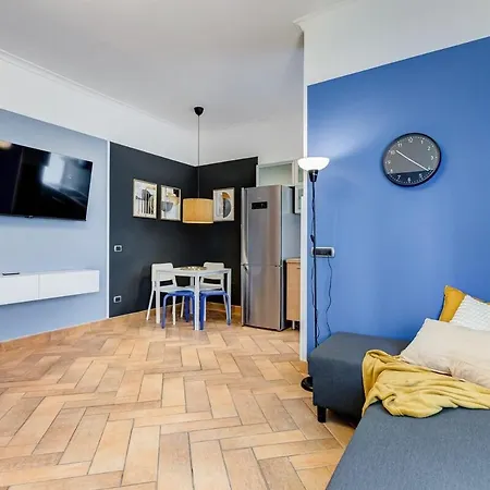 Daire Ferravilla Apt, 2 Min To Subway!