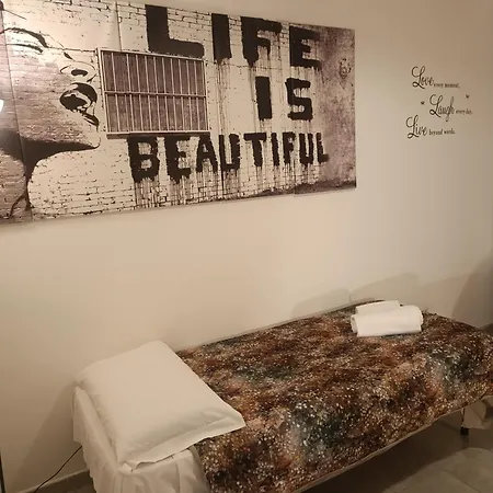 Banksy's House In Intero Apartment