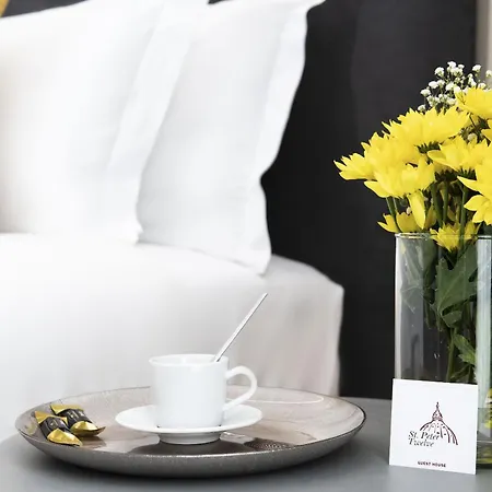 St Peter Twelve Bed & Breakfast Rome