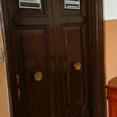 House Fenicia