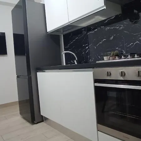 Romano Guest House Apartment *