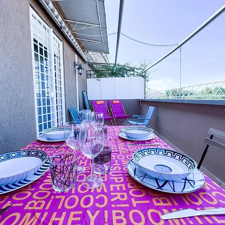 Escher's Penthouse On Nomentana Apartment *