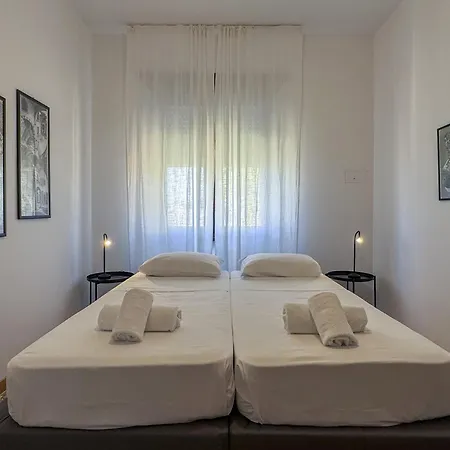 Apartment Escher's Penthouse On Nomentana