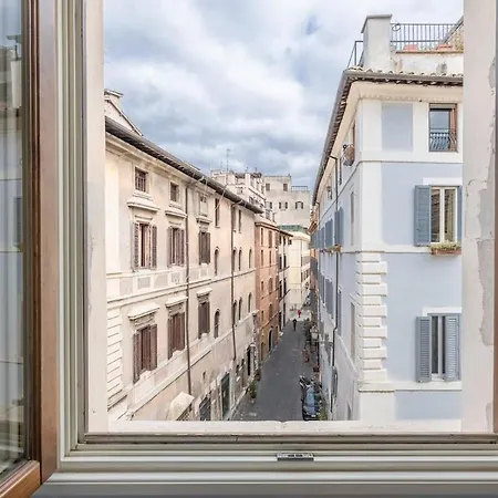 Casa Giulia, A Burghesius *