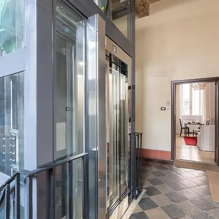 Casa Giulia, A Burghesius Apartment