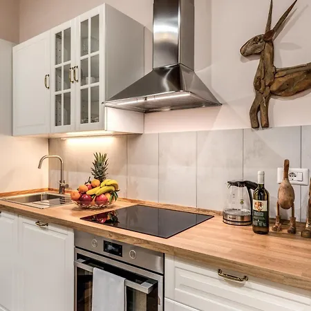 Oca Apartment *
