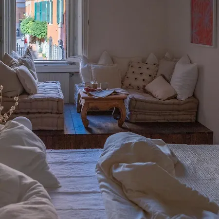 Apartment Leonina Art House Rome