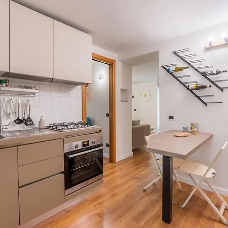 Villafranca Loft, Modern Nearby The Station Apartment *