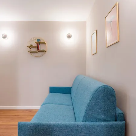 Villafranca Loft, Modern Nearby The Station Apartment Rome