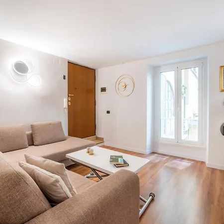 Apartment Villafranca Loft, Modern Nearby The Station