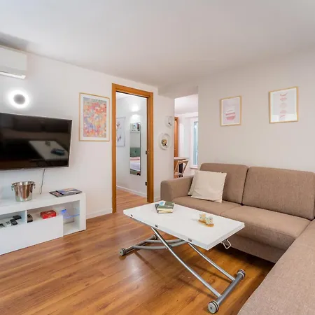 Villafranca Loft, Modern Nearby The Station Apartment Rome