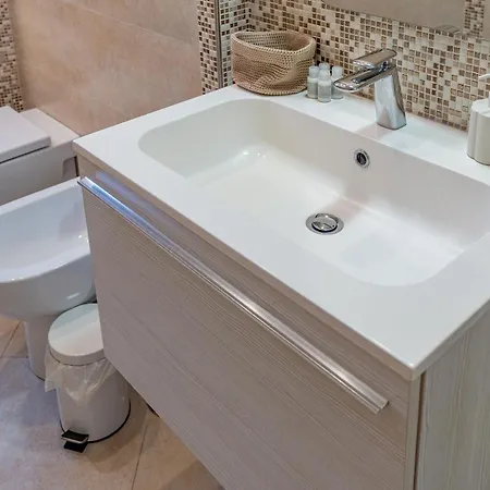 Gio House - Palazzo Storico Apartamento