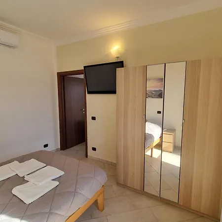Red Rose Tib Holiday home