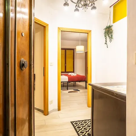 La Piccola Retro , Urban Color And Comfort * Rome