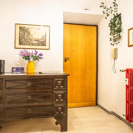 La Piccola Retro , Urban Color And Comfort