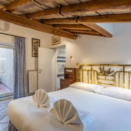 Cozy Gambero * Rome
