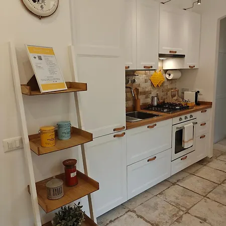 Angolo Apartment *