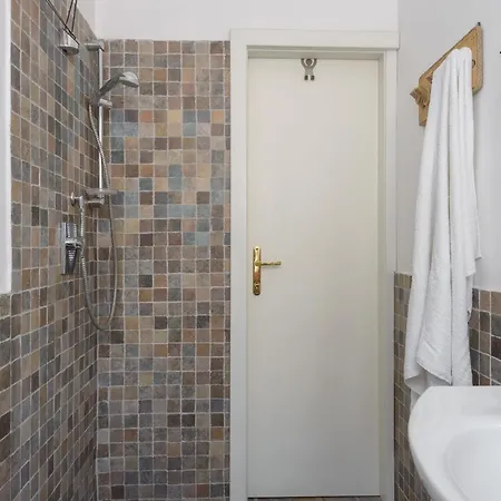 Homestay Grande Stanza Silenziosa Garbatella