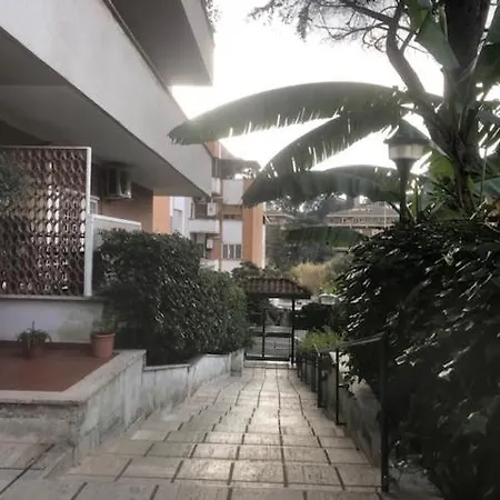 Roma Apartment *