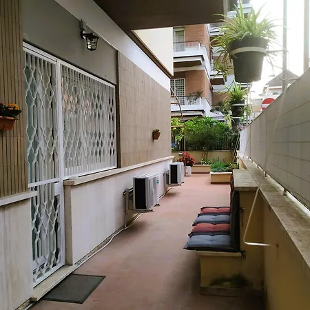 Casa Con Giardino - Metro A Cornelia Vaticano A Sole 4 Fermate Apartamento Roma