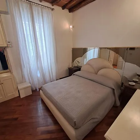 Piazza Dell'orologio Apartment