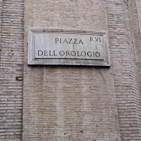 Piazza Dell'orologio