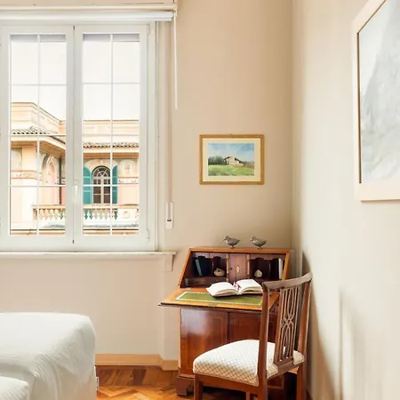 Casa Augusta, A Burghesius Apartment Rome