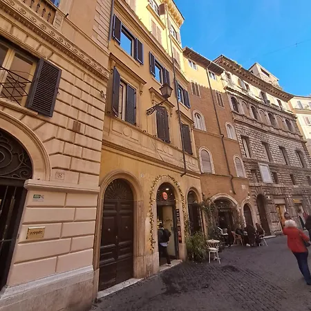 Piazza Dell'orologio *