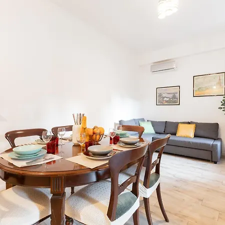 Apartment 8 Min To Center - 400mt To Metroa, 4-6 Pax, 2 Bathrooms Rome