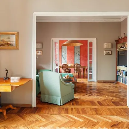 Casa Augusta, A Burghesius Apartment