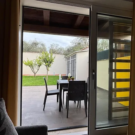 Villa Villino Ancillotto With Garden And Parking Motorcycle Space Rome