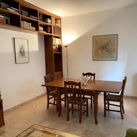 Desy Vatican House Apartment