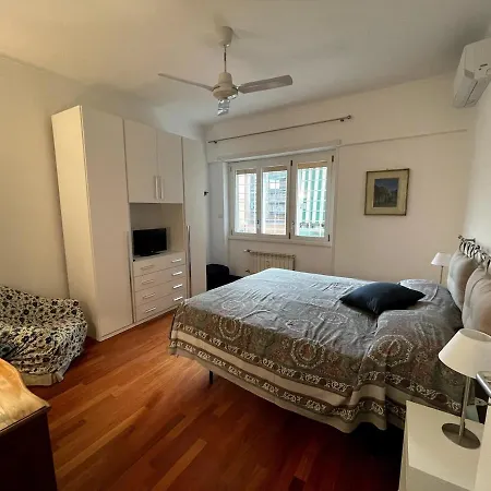 Desy Vatican House Apartment