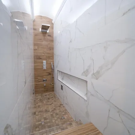 Apartment Angel's Luxury Den By Buddyrent Rome