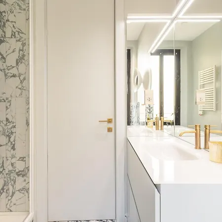 Spanish Steps Exclusive 3bdr Apartment *