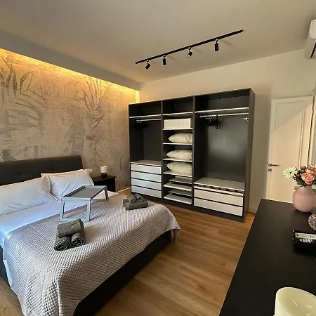 Rosy Luxury Apartment *