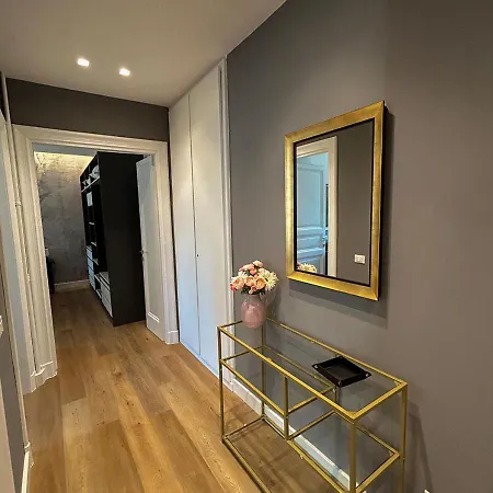 Rosy Luxury Apartment Rome