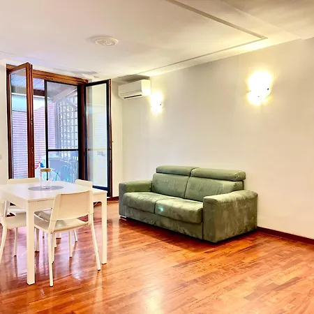 House In Trastevere Portaportese Appartamento