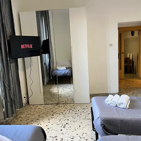 Elegante - Vicino Metro Apartment Rome