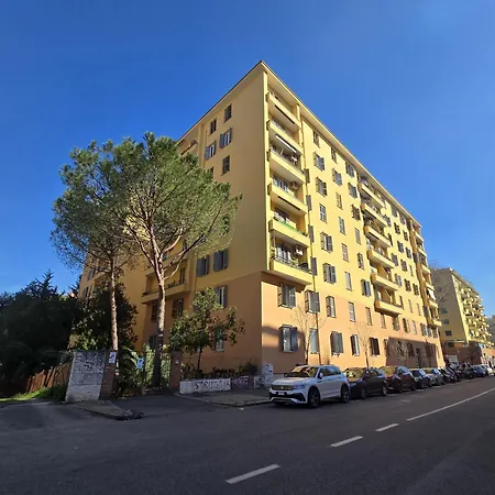 Angolo Apartment *
